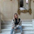 Ćerka najbogatijeg Srbina objavila fotku bez donjeg veša: Šokirala javnost, svi gledaju u njenu nagu pozadinu (foto)