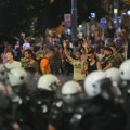 Vidovdanski protest završio se sukobima i privođenjima: Privedeno 38 osoba, povređeno osam policajaca