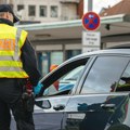 Eu prvi put uvodi ovo pravilo za vozače! Važiće i u našem komšiluku: Stižu stroge kazne, a evo šta se dešava za vozačkim…