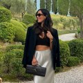 "Ana kao da je živela u karantinu, a ne u braku" Ivanovićeva oduševila izgledom u provokativnoj kombinaciji, komentari gore…
