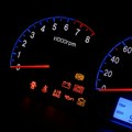 Skoro 80 odsto vozača ne zna šta znači ovaj znak na instrument tabli, znate li vi? Ako je svetlo crveno - odmah ugasite motor…