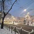 Tokom noći stiže novi naleti snega! Beograđanima upućen apel: "Budite oprezni, ekipe su spremne"