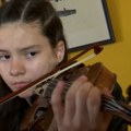 Talentovana niška violinistkinja Emilija Anastasijević Čikoš nastupa na instrumentu iz 1730. godine