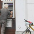 Demostat: Skoro sedam odsto građana nema nikakav kontakt sa bankom