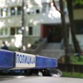 Užas u Surčinu: Dete (3) palo sa terase na beton, u teškom stanju je