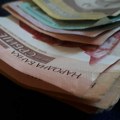 Devizni kurs: Evro u ponedeljak 117,40 dinara