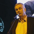 Šoškić na skupu u Novom Pazaru: „Ima li broda koji neće potonuti ako svi svrdlaju po jednu rupu? Pare moraju da se vrate u…