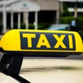 Autor: Aleksandra Nenadović Ukrajinski napad dronom na data centar u Rusiji napravio haos sa Jandeksovom taksi aplikacijom u…