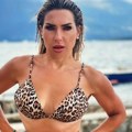 Jovana Jeremić objavila fotografiju u tigrastom kupaćem, podigla donji deo, sevaju obline - Voditeljka poručuje: "Goreće…