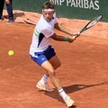 Повреда отишла у заборав: Сјајни Филип Крајиновић на повратку у тенис прескочио прву препреку у квалификацијама на Ролан…