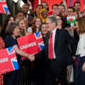 Britanski laburisti slave, analitičari oprezni – medeni mesec između birača i levice će biti kratak