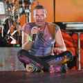 Kris Martin počeo dobronamerno da upozorava posetioce koncerta da će biti snimani (VIDEO)