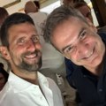 Đoković na liturgiji u društvu premijera