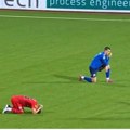 Најтужнија сцена у српском фудбалу: Погледајте тренутак кад су играчи чули да је умро Младен Жижовић