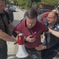 Stefan Stanković, vođa protesta u Hanu: Tuče me šest policajaca a ja im se smejem