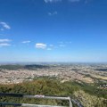 Sunčano i veoma toplo uz blagi razvoj oblačnosti na planinama, temperatura do 34 stepena
