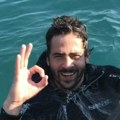"Na plažama gde sam naučio da hodam i plivam, sad moram da plaćam ležaljke po 50 evra": Crnogorski glumac pobesneo zbog cena u…