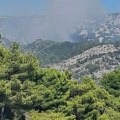 Na Braču izbio novi požar, gori i kod Trogira