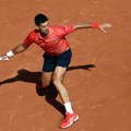 Novak se mučio, pa zgromio rusa Đoković posle preokreta izborio plasman u polufinale Rolan Garosa