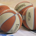(VIDEO) Zvezdini košarkaši pod policijskom pratnjom u Zadru od hotela do dvorane „Krešimir Ćosić“