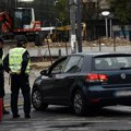 Policajac uboden nožem u Beogradu! Zaustavio sumnjiv auto, pa završio ranjen!