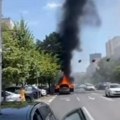 Auto planuo nasred ulice, drama u Kneza Miloša: Za tren se pretvorio u buktinju i nije ostalo ništa (video)