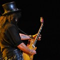 Gledaj kako Slash izvodi „Dreams“ i „Trouble No More“ sa Allman Betts Revival