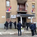 U Kosovskoj Mitrovici policija upala u zgradu preduzeća iz sistema Vlade Srbije