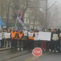 „Nećemo besnilo“: Protest ispred Visoke škole elektrotehnike zbog napada na studente i portira