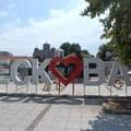 Učenici Ekonomske škole u Leskovcu vratili se u školske klupe, uz skraćene časove