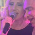 Dragan nakon raskida u zagrljaju pevačice: Jovana je neudata, biznismen se potpuno opustio, a ruka...