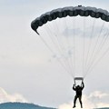 Obuka padobranaca Vojske Srbije u vazdušnom tunelu u Pragu