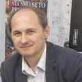 Од Киша, Пекића, Тишме, Михаиловића, Јудите Шалго: Књига есеја Гојка Божовића „Негде између епоха“
