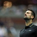 Novinarka spopala Novaka nasred ulice! Đoković se jedva izvukao "iz kandži" nasrtljive Grkinje - evo i kako