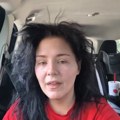 Frizerka mi je spalila kosu za 200 evra: Žena javno zakukala zbog poteza salona, pa nastao haos (video)