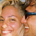 Privatne slike Sare Jo i Bjelinog sina! Pevačica objavila intimne kadrove, sve pršti od emocija: Drže se za ruke, ona u…