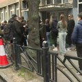 Održan javni čas ispred „Ribnikara“: Književnica Jasminka Petrović sa decom