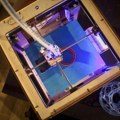 Najveći 3D štampač na svetu napravi kuću za 80 sati: Osim što nudi rešenje za brzu izgradnju stambenih objekata, može i…