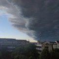 (MAPA, VIDEO) RHMZ izdao upozorenje za područje Vojvodine: Olujno nevreme stiglo u Bačku Palanku, oglasio se i AMSS