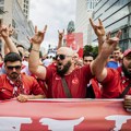 Berlinska policija zaustavila marš turskih navijača zbog znaka "Sivih vukova"