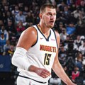 Jel ovo bio Jokić ili žoc? Srpski centar grmeo na tajm-autu u stilu trenera Partizana! (video)