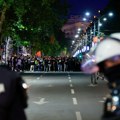 Luković: Na protestu povređeno 48 policajaca, privedeno 77 osoba