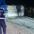 Užas kod Užica: Automobil pun maloletnika sleteo sa puta i prevrnuo se, pet osoba povređeno (FOTO)