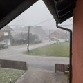 Snažno nevreme pogodilo delove Istre: Kiša, grad i poplave u Umagu, ulice poplavljene