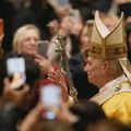Papa Lav XIV služio svoju prvu božićnu misu u crkvi svetog Petra