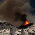 Vulkanski oblak na Etni dostigao visinu od sedam kilometara