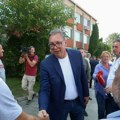 Vučić u poseti firmi sportske opreme Sportex u Arilju, obraća se građanima