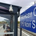 Воз из Београда заустављен надомак стајалишта на Руменачком путу, путници нису могли да изађу