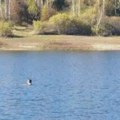 Gnjuračke ekipe tragaju za mladićem nestalim u Vlasinskom jezeru