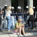 Opozicija ušla u Skupštinu Novog Sada, posle incidenta stigao predlog dopune dnevnog reda sednice